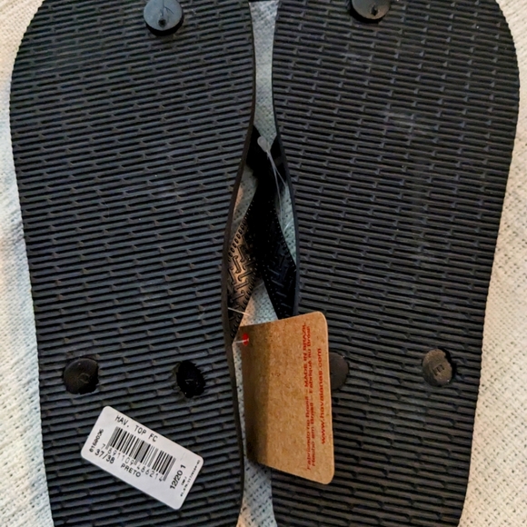 Havaianas Black Flip Flops - Picture 5 of 8